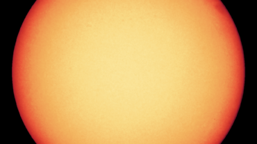 18. 6. 2020:
Erstes vom PHI übermitteltes Bild der Sonne.
Der Solar Orbiter war ca. auf halbem Wege zwischen Erde und Sonne.