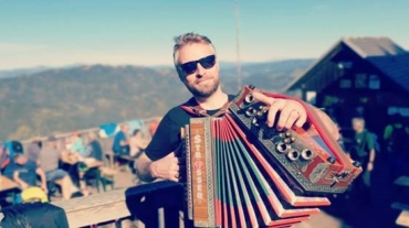 Lieblingsplatzerl Jockl - Lieblingshobby Harmonikaspielen